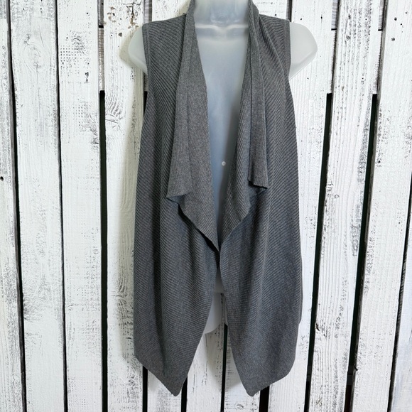 Apt.9 Petite XS Gray Sweater Vest Open Front Sleeveless Cardigan Top Fall Winter - Picture 1 of 12